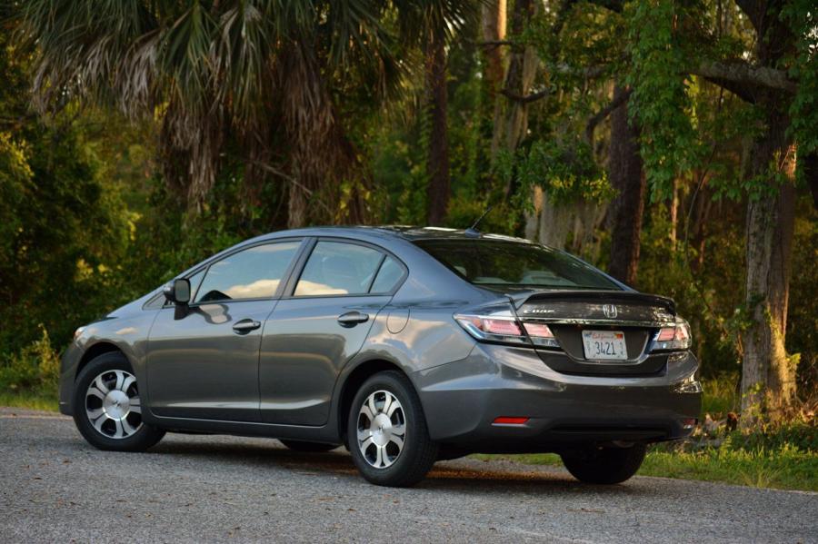  Honda Civic Hybrid 2013 года  (фото 28 из 29)